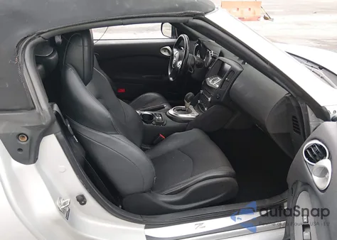 2012 Nissan 370Z Touring z USA, uszkodzony, nr VIN JN1AZ4FH4CM371189